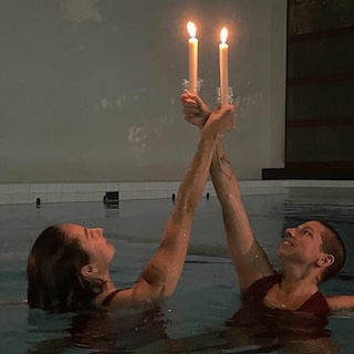 Snipet from the artistic swimming show Game of Lights